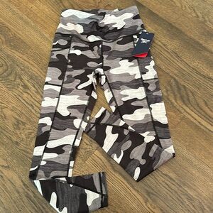 NWT Reebok Camo Print Leggings